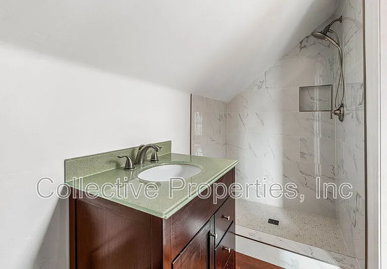 2084 Kearney Ave — Photo 3