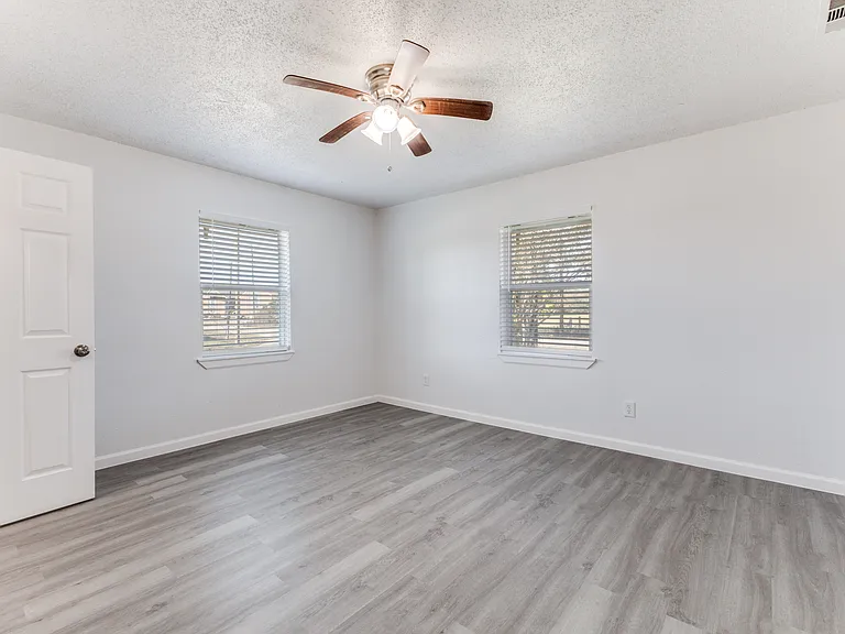 12900 Quail Dr — Photo 18