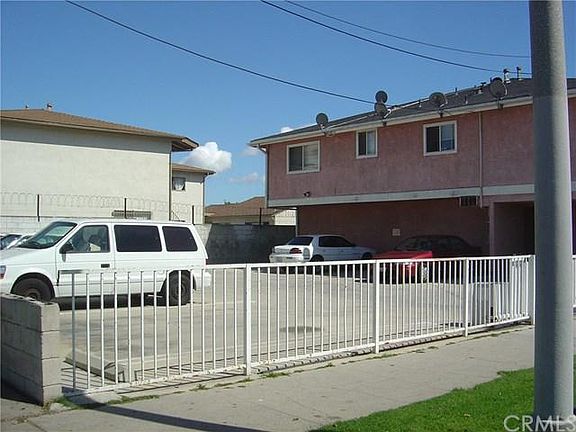 5th image of 20516 Harvard Blvd