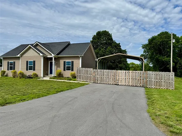 24 Jones Ct, Scottsville, KY 42164