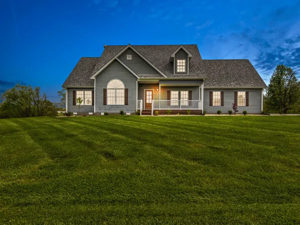 1256 Walking Horse Way, Sharpsburg, KY 40374