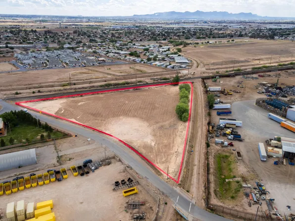 N Nevarez Rd, El Paso, TX 79927