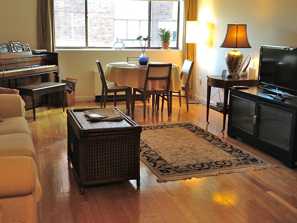 2nd image of 35 Vernon St #21