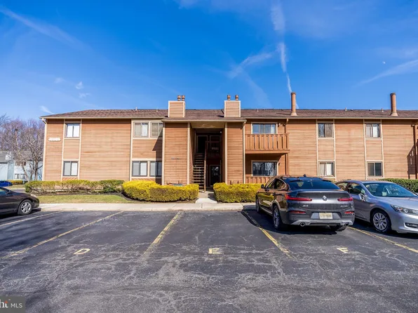 1810 Woodhollow Dr, Marlton, NJ 08053