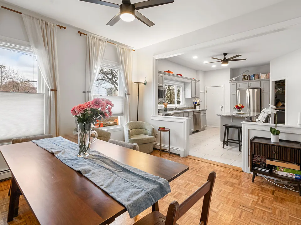 Open concept DR to Kit upper level
