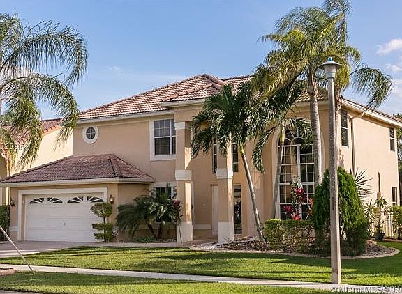 4th image of 18320 NW 10th St
