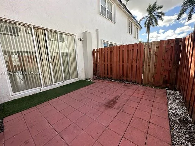 5630 NW 107th Ave — Photo 5