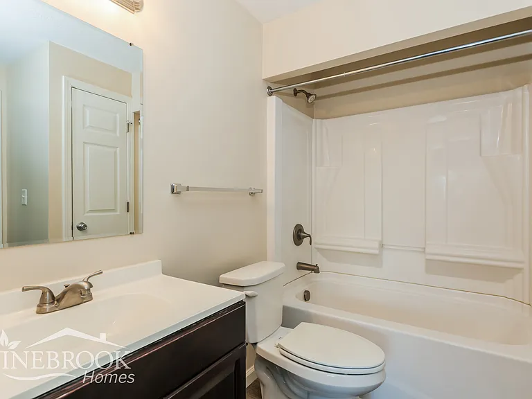 7649 Mount Hood Dr — Photo 11