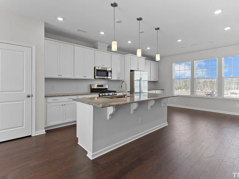 1206 Commack Dr — Photo 20