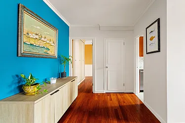 Entry / hallway thumbnail