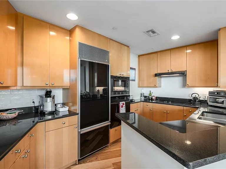 700 Park Regency Pl NE #1906 — Photo 9