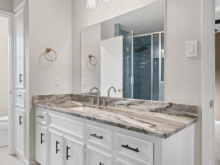 810 Stillhouse Spg — Photo 10