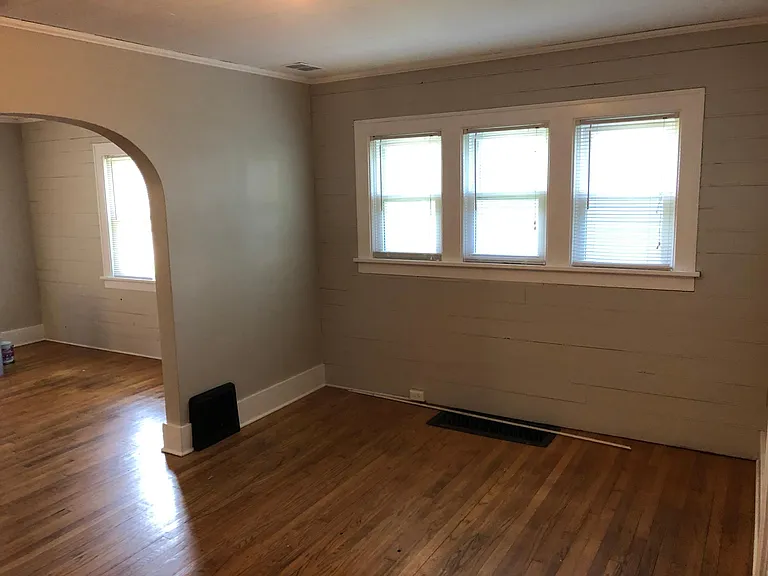 135 Fuller Ave NE — Photo 7