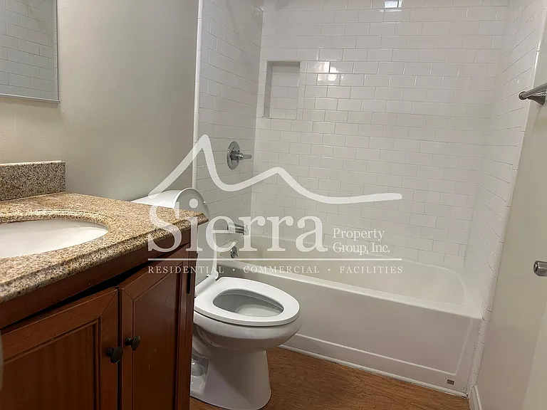 246 W Alamar Ave #1 — Photo 6