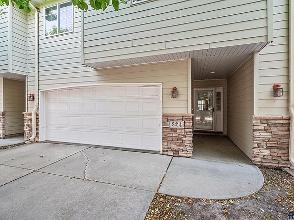 2nd image of 324 S Spring Pl