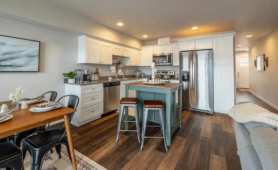 14th Street Townhomes — Photo 4