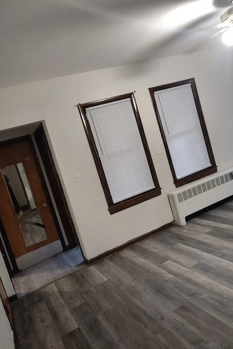 3 bed, 1250 sqft, $1,925 — Photo 3