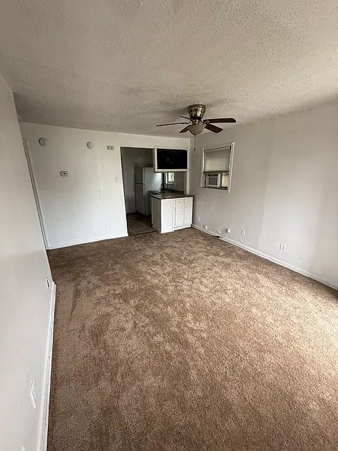 2 bed, 576 sqft, $1,235 — Photo 3