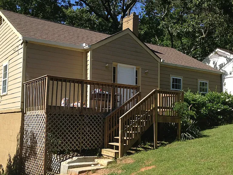 1282 Westboro Dr SW — Photo 1
