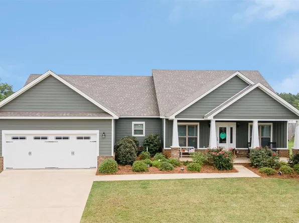 1008 Ridge Point Dr, Deatsville, AL 36022