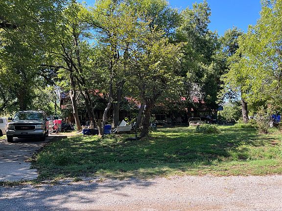3rd image of 875 NW Apache Dr