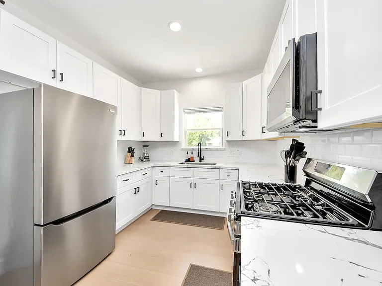 5774 Heron Dr #B — Photo 11