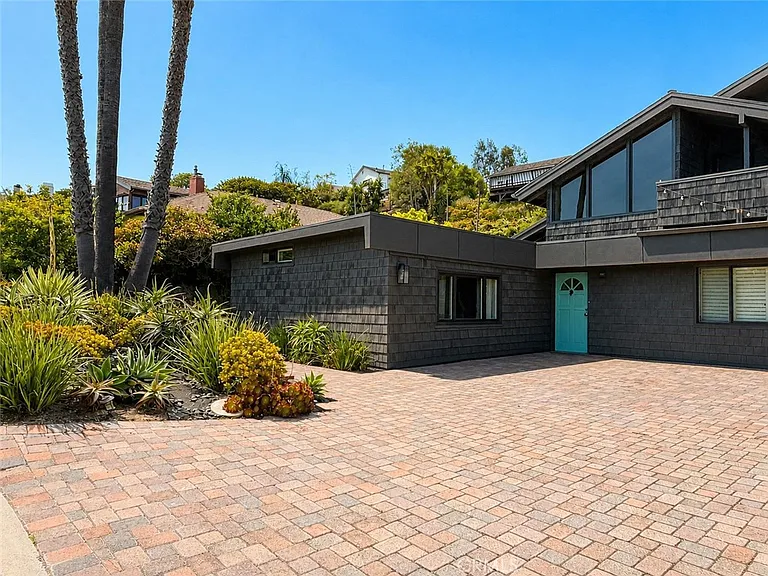 3044 Cresta Way — Photo 4