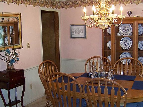 4th image of 1407 NW Woodcreek Cir