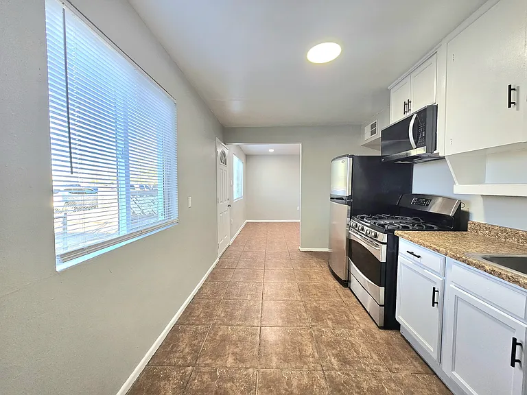 1507 W Tonto St #1 — Photo 6