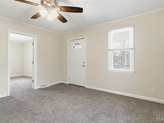3rd image of 534 Poplar St