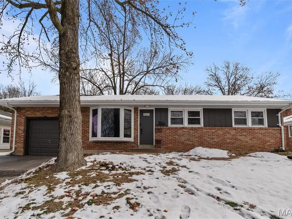 816 S Ballas Rd, Saint Louis, MO 63122