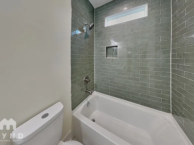 501 Everette St — Photo 17