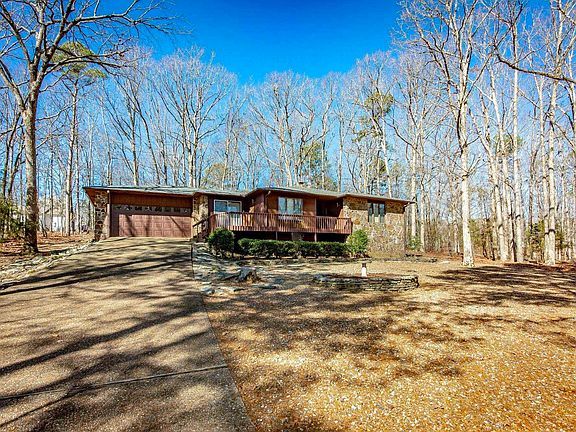 3rd image of 318 Castle Ridge Hts