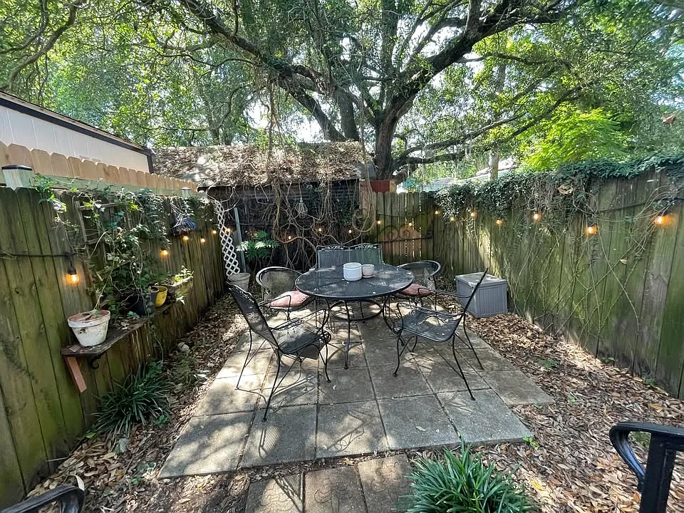 2 bed, 875 sqft, $1,600 — Photo 3