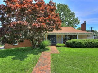 612 Crestwood Dr, Salem, VA 24153