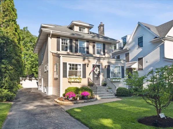 473 Provident Ave, Winnetka, IL 60093