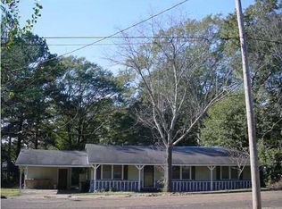 106 N Congress St, Mendenhall, MS 39114