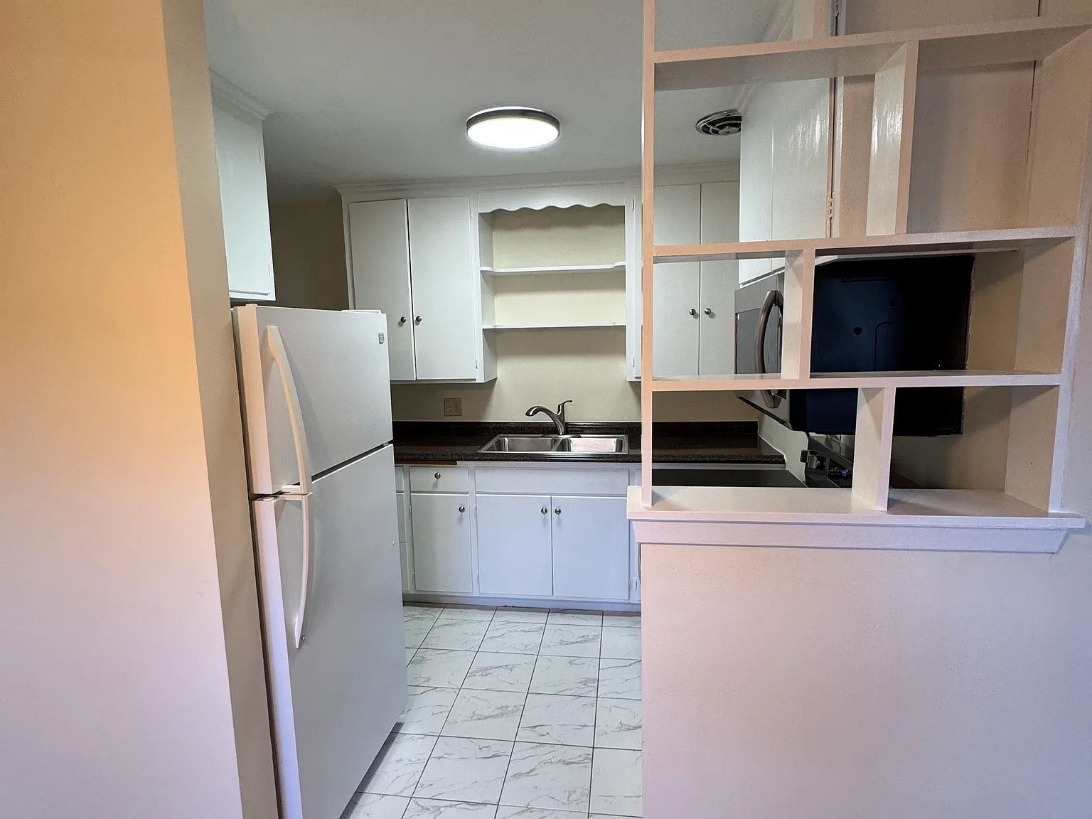 2 bed, 1400 sqft, $1,850 — Photo 4