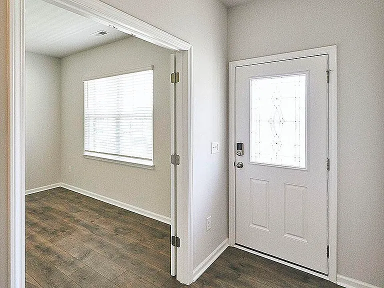 1025 Josh Ct — Photo 3