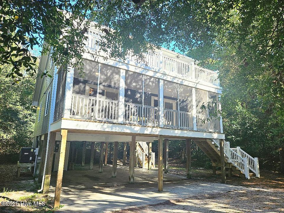 1st image of 108 Sand Castle Dr