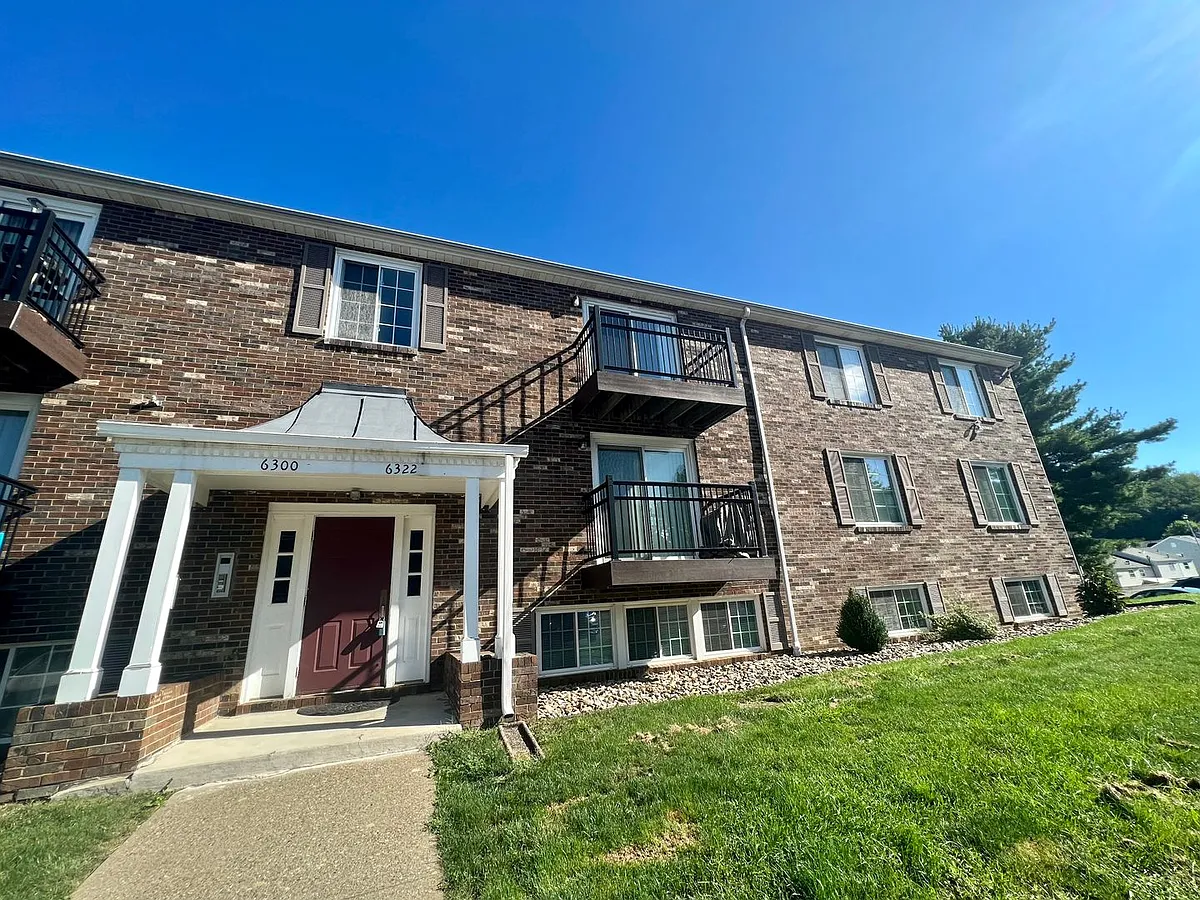 Building Photo - 6322 Patrick Henry Dr