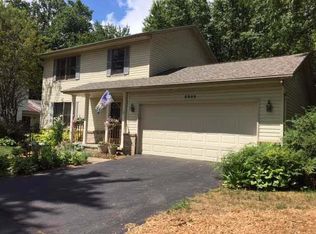 6803 Sarah St, Temperance, MI 48182