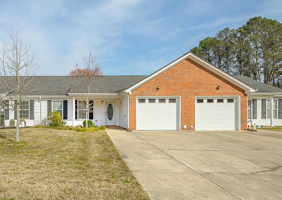 1st image of 10 Sheila Gail Ln