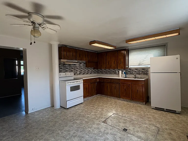 290 Blake St — Photo 1