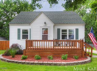 6284 Balsam Dr, Hudsonville, MI 49426