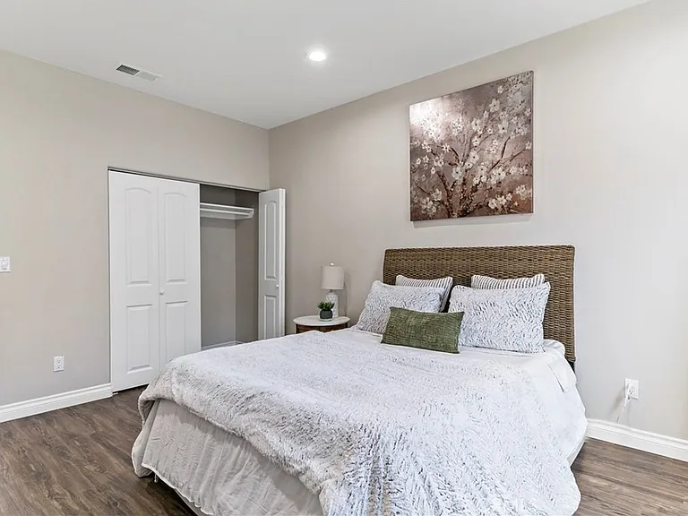 14102 Edwards — Photo 25
