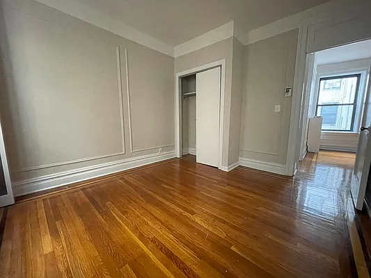 Rented by Hillel Realty Group | media 16