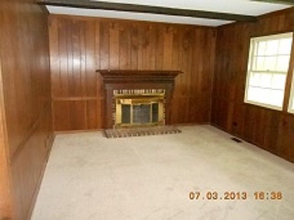 5th image of 738 Aspen Dr