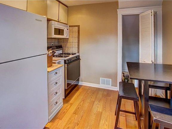 5th image of 3335 Brookdale Ave