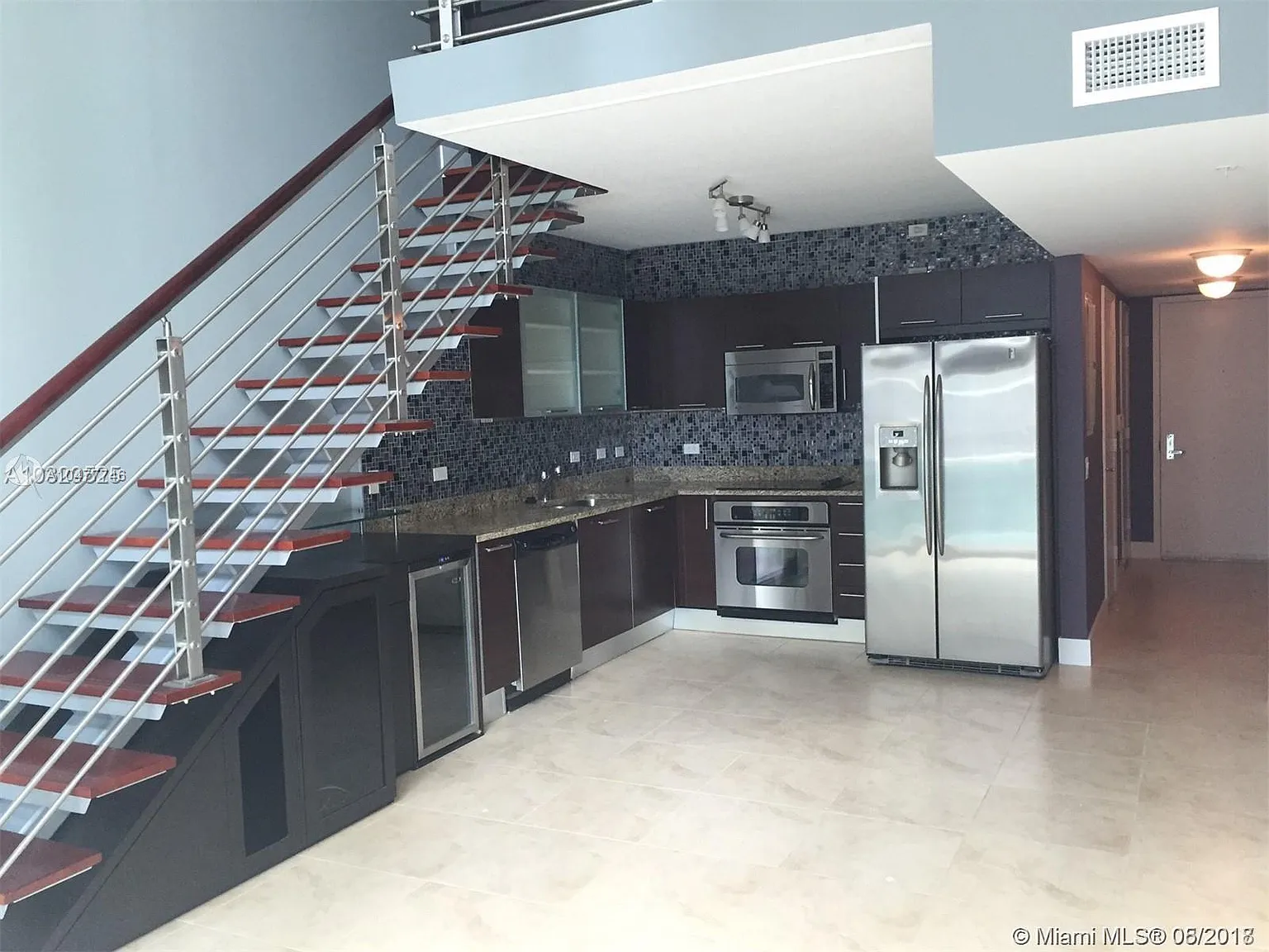 1 bed, 1050 sqft, $2,899 — Photo 1